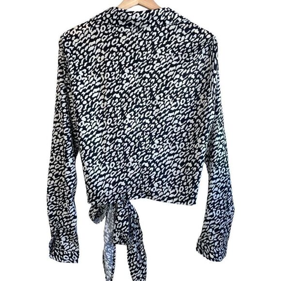 Pretty Little Thing Avalyn Animal Print Blouse - Picture 6 of 8